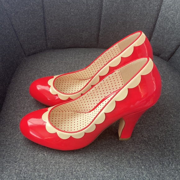 B.A.I.T. (But Another Innocent Tale) Red Heels with Cream color scalloped border - Picture 3 of 5